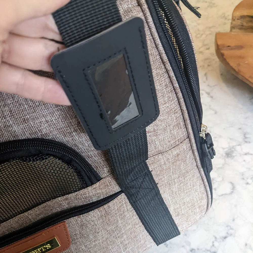 Pet carrier